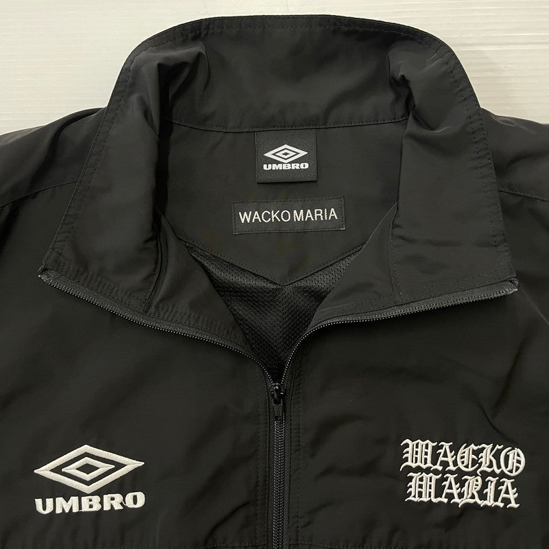 【中古品】【メンズ】 WACKO MARIA ワコマリア × UMBRO アンブロ 別注コラボ TRACK JACKET 26SS-WMO-UB01トラック ジャケット アウター 140-260615-sa-02-tei サイズ：XL カラー：ブラック 万代Net店