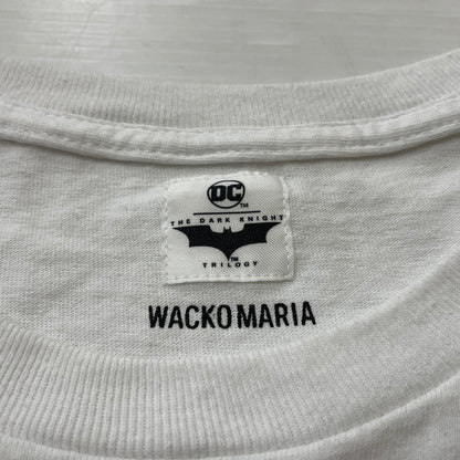 【中古品】【メンズ】 WACKOMARIA ワコマリア × THE DARK KNIGHT ザ ダークナイト 別注コラボ CREW NECK T-SHIRT JOKER クール ネック Ｔシャツ ジョーカー 半袖 トップス 140-260615-sa-04-tei サイズ：XL カラー：ホワイト 万代Net店