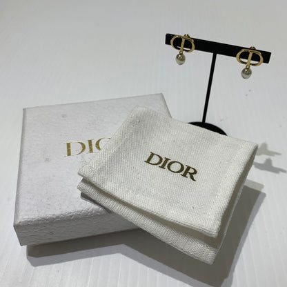 【中古品】【レディース】 Dior ディオール CD LOGO PEARL EARRINGS CDロゴ パールピアス アクセサリー イヤリング 182-260622-ko-11-tei カラー：ゴールドカラー 万代Net店