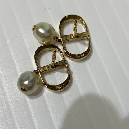 【中古品】【レディース】 Dior ディオール CD LOGO PEARL EARRINGS CDロゴ パールピアス アクセサリー イヤリング 182-260622-ko-11-tei カラー：ゴールドカラー 万代Net店