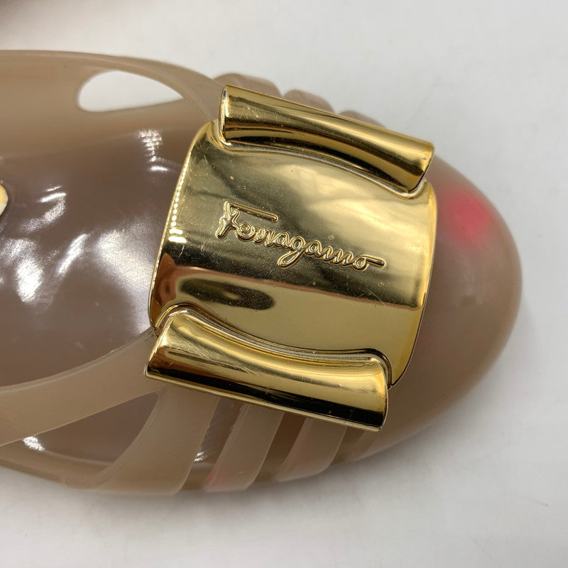 【現状渡し品】【レディース】 Salvatore Ferragamo サルヴァトーレ・フェラガモ RUBBER PUMPS ラバーパンプス 靴 サンダルシューズ 167-260622-ko-21-tei サイズ：7 カラー：ベージュ 万代Net店