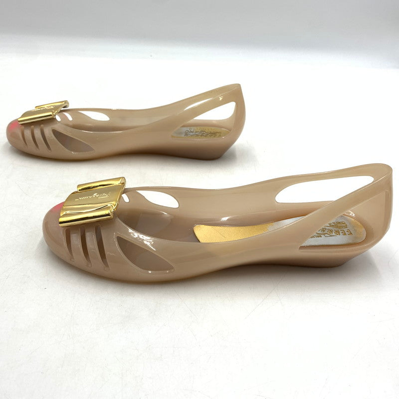 【現状渡し品】【レディース】 Salvatore Ferragamo サルヴァトーレ・フェラガモ RUBBER PUMPS ラバーパンプス 靴 サンダルシューズ 167-260622-ko-21-tei サイズ：7 カラー：ベージュ 万代Net店