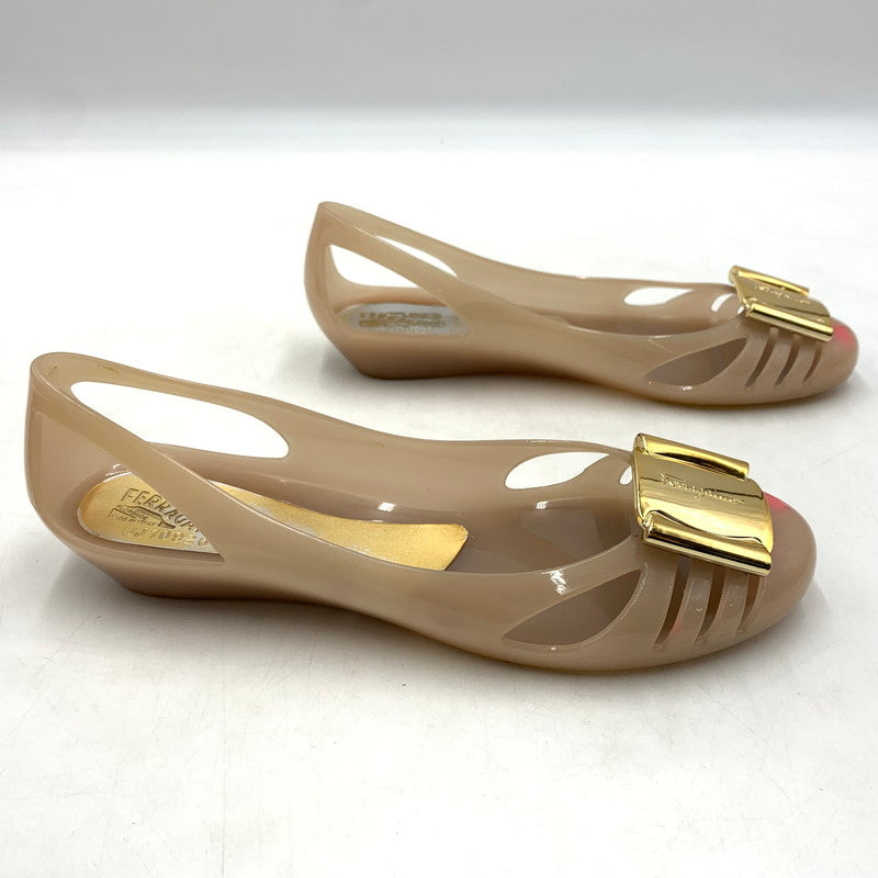 【現状渡し品】【レディース】 Salvatore Ferragamo サルヴァトーレ・フェラガモ RUBBER PUMPS ラバーパンプス 靴 サンダルシューズ 167-260622-ko-21-tei サイズ：7 カラー：ベージュ 万代Net店