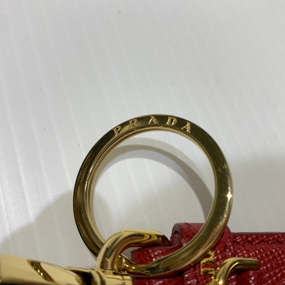 【中古品】【メンズ/レディース】 PRADA プラダ KEYHOLDER 1PP142 キーホルダー アクセサリー レザーキーチェーン 183-260622-ko-06-tei カラー：レッド 万代Net店