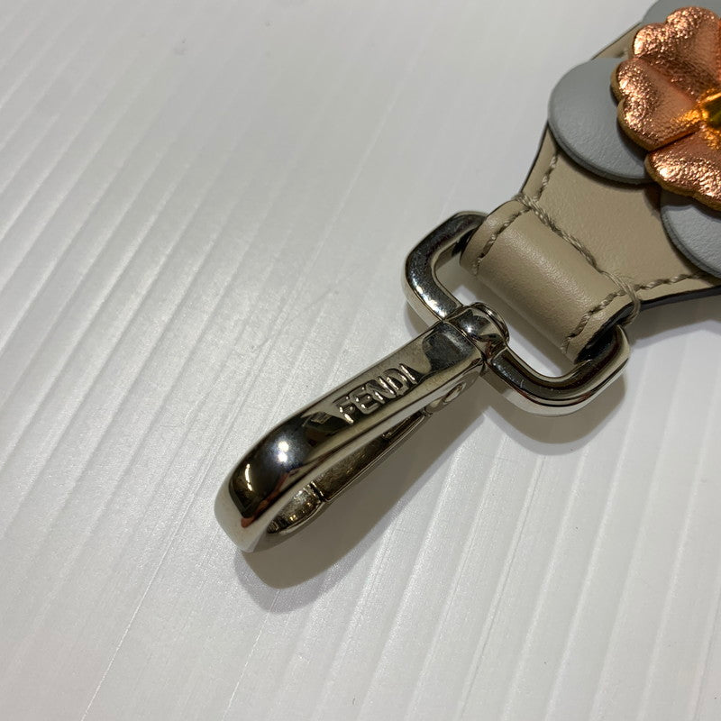 【中古品】【メンズ/レディース】 FENDI フェンディ FLOWER SHOULDER STRAP フラワーショルダー ストラップ カバン アクセサリー 182-260622-ko-03-tei カラー：ベージュ 万代Net店