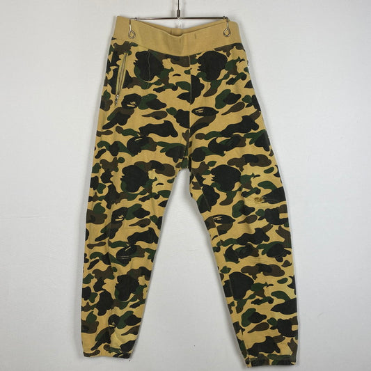 【現状渡し品】【メンズ】 A BATHING APE ア ベイシング エイプ APE CAMO SWEAT PANTS エイプ カモ スウェット パンツ ボトムス 153-260623-sa-08-tei サイズ：L カラー：総柄 万代Net店