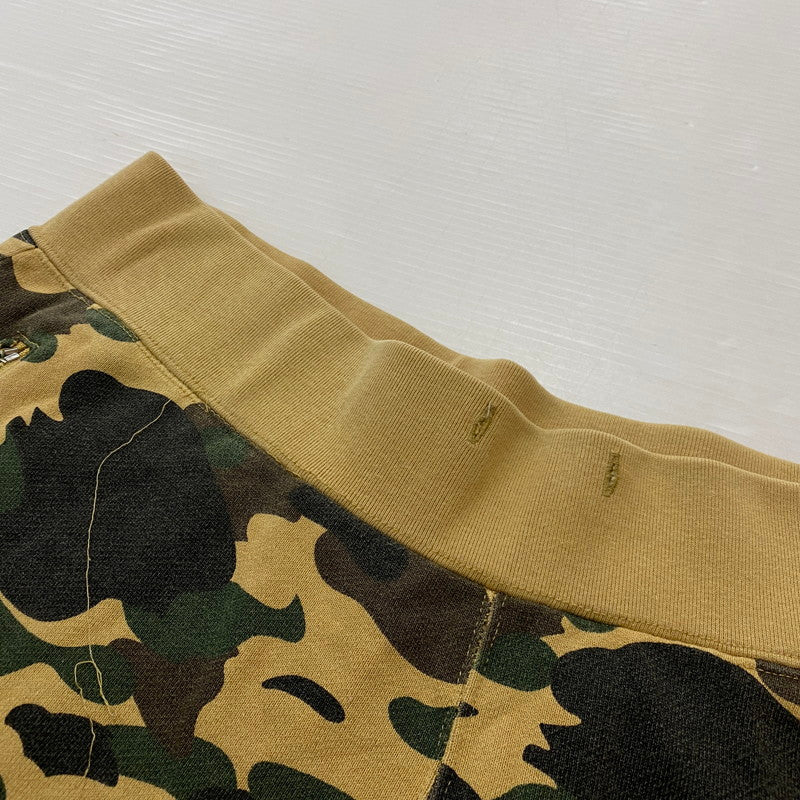 【現状渡し品】【メンズ】 A BATHING APE ア ベイシング エイプ APE CAMO SWEAT PANTS エイプ カモ スウェット パンツ ボトムス 153-260623-sa-08-tei サイズ：L カラー：総柄 万代Net店