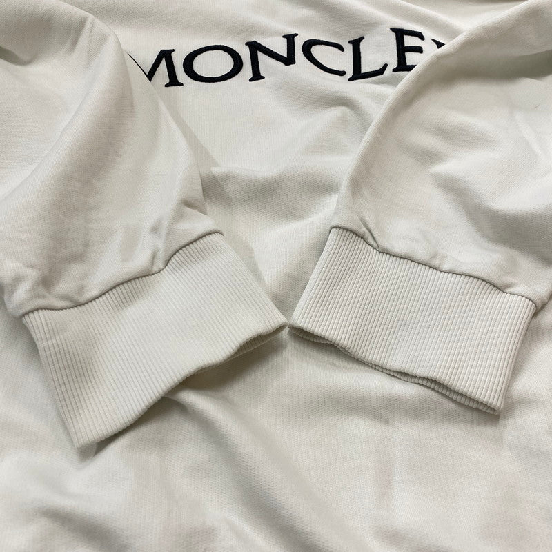 【中古品】【メンズ】 MONCLER モンクレール LOGO PATCH HOODIE I20938G00026 89A1K ロゴパッチ フーディー トップス プルオーバーパーカー 141-260622-ss-04-tei サイズ：S/※後ろ汚れあり カラー：ホワイト 万代Net店