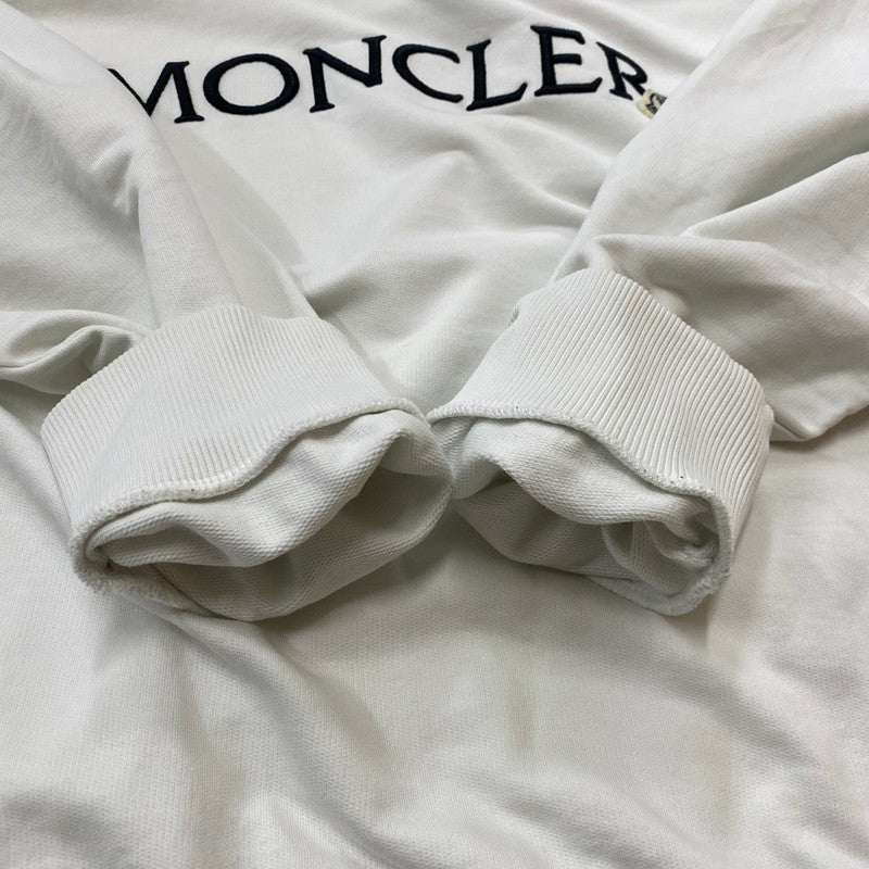 【中古品】【メンズ】 MONCLER モンクレール LOGO PATCH HOODIE I20938G00026 89A1K ロゴパッチ フーディー トップス プルオーバーパーカー 141-260622-ss-04-tei サイズ：S/※後ろ汚れあり カラー：ホワイト 万代Net店