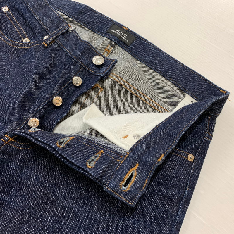 【中古品】【メンズ】 A.P.C. アーペーセー JEAN NEW STANDARD DENIM PANTS ニュー スタンダード デニムパンツ ボトムス ジーンズ 151-260619-ko-10-tei サイズ：30 カラー：インディゴ 万代Net店