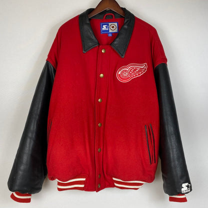 【中古品】【メンズ】 STARTER スターター NHL RED WINGS STADIUM JACKET ナショナルホッケーリーグ レッドウィングス スタジアムジャケット アウター 145-260629-ss-07-tei サイズ：XL カラー：レッド 万代Net店