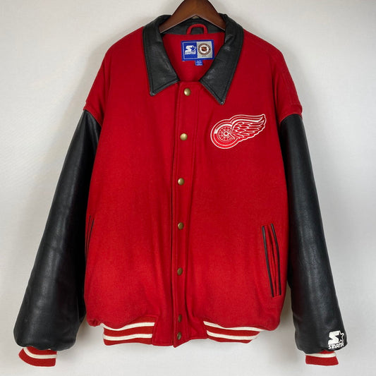 【中古品】【メンズ】 STARTER スターター NHL RED WINGS STADIUM JACKET ナショナルホッケーリーグ レッドウィングス スタジアムジャケット アウター 145-260629-ss-07-tei サイズ：XL カラー：レッド 万代Net店