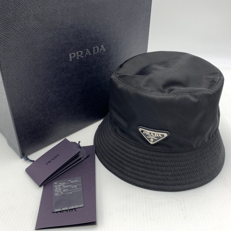 【中古品】【メンズ】 PRADA プラダ TRIANGLE LOGO NYLON BUCKET HAT 2HC137 トライアングルロゴ ナイロン バケット ハット 帽子 182-260630-yo-04-tei サイズ：L カラー：ブラック 万代Net店