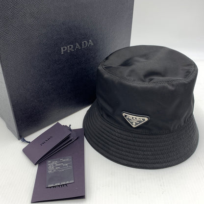 【中古品】【メンズ】 PRADA プラダ TRIANGLE LOGO NYLON BUCKET HAT 2HC137 トライアングルロゴ ナイロン バケット ハット 帽子 182-260630-yo-04-tei サイズ：L カラー：ブラック 万代Net店