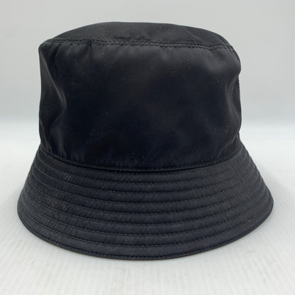 【中古品】【メンズ】 PRADA プラダ TRIANGLE LOGO NYLON BUCKET HAT 2HC137 トライアングルロゴ ナイロン バケット ハット 帽子 182-260630-yo-04-tei サイズ：L カラー：ブラック 万代Net店