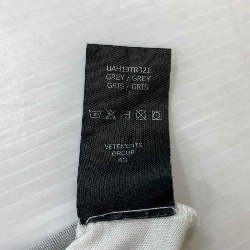 【中古品】【メンズ】 VETEMENTS ヴェトモン GENERATION ALPHA TEE UAH19TR321 ジェネレーション アルファ Tシャツ 半袖 トップス 141-260630-yo-06-tei サイズ：S カラー：グレー 万代Net店