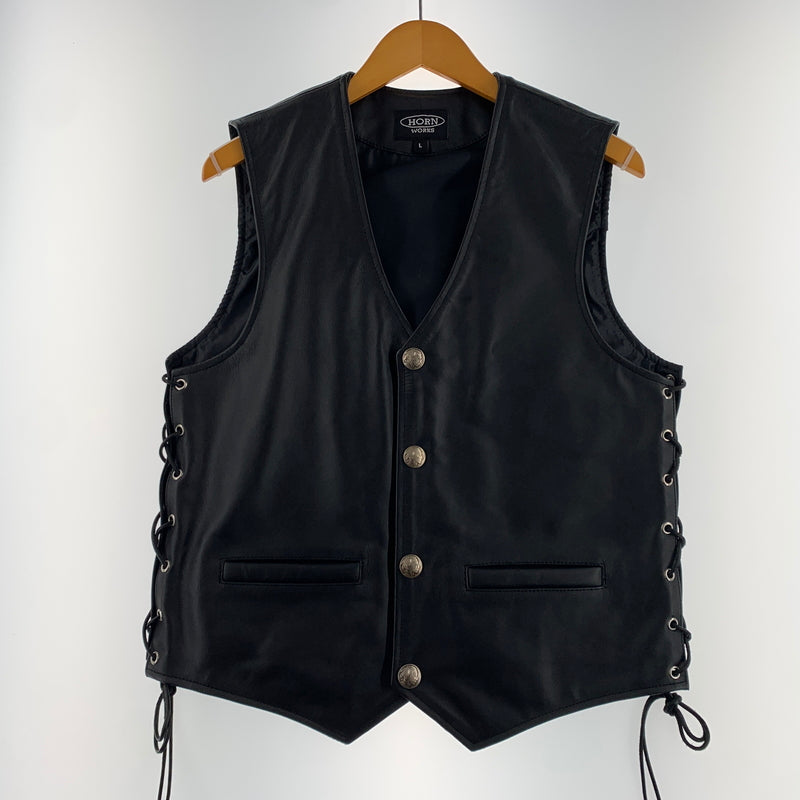 【中古品】【メンズ】 Horn Works ホーンワークス LEATHER VEST WITH CONCHO BUTTONS レザー ベスト コンチョ ボタン ライトアウター 本革 145-260627-ko-11-tei サイズ：L カラー：ブラック 万代Net店