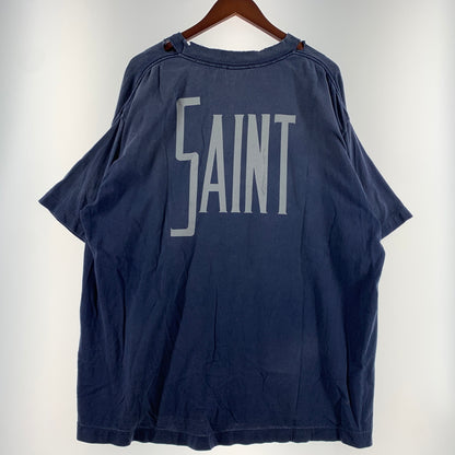 【中古品】【メンズ】 SAINT Mxxxxxx セント マイケル DNF S/S TEE FANTASIA SM-HR8-0000-C65 ショートスリーブ Tシャツ ファンタジア 半袖 トップス ヴィンテージ加工 142-260627-ko-13-tei サイズ：XL カラー：ネイビー 万代Net店
