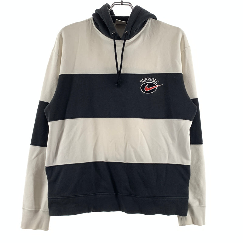 【中古品】【メンズ】 Supreme シュプリーム × NIKE ナイキ 別注 コラボ STRIPE HOODED SWEATSHIRT BV7558-010 ストライプ フーディ スウェット トップス プルオーバーパーカー 149-260629-ko-07-tei サイズ：XL カラー：ブラックホワイト 万代Net店