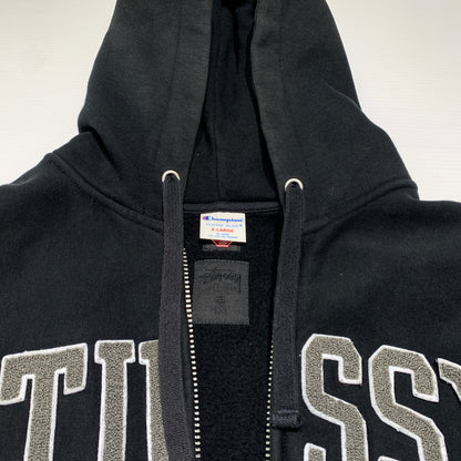 【現状渡し品】【メンズ】 STUSSY ステューシー × Champion チャンピオン 別注 コラボ WIND STOPPER ZIP HOODIE C8-A124 ウィンド ストッパー ジップフーディー トップス フルジップパーカー 142-260629-ko-08-tei サイズ：XL カラー：ブラック 万代Net店