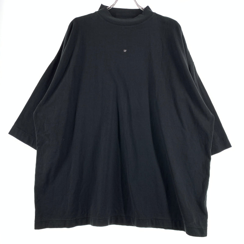 【中古品】【メンズ】 YEEZY イージー × GAP ギャップ 別注 コラボ SMALL LOGO 3/4 SLEEVE T-SHIRT 471310-04 スモール ロゴ 3/4 スリーブ Tシャツ トップス ビッグシルエット 142-260720-ko-06-tei サイズ：S カラー：ブラック 万代Net店