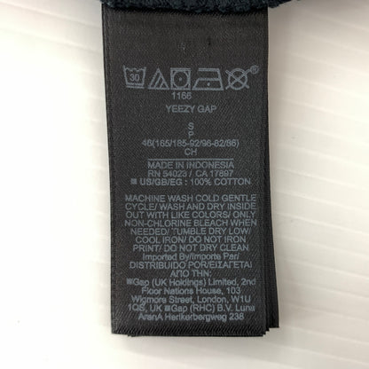 【中古品】【メンズ】 YEEZY イージー × GAP ギャップ 別注 コラボ SMALL LOGO 3/4 SLEEVE T-SHIRT 471310-04 スモール ロゴ 3/4 スリーブ Tシャツ トップス ビッグシルエット 142-260720-ko-06-tei サイズ：S カラー：ブラック 万代Net店