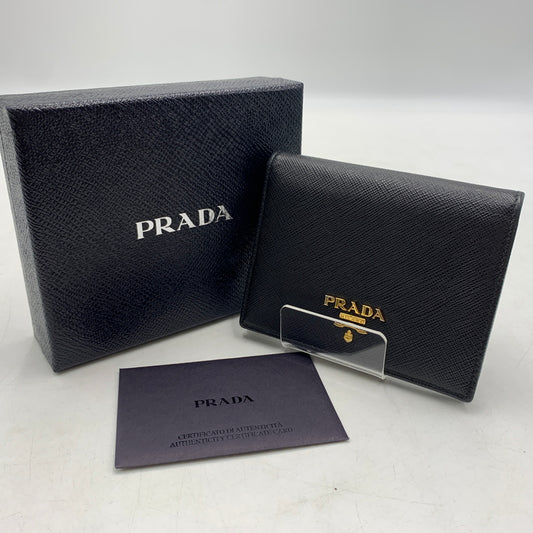【中古品】【メンズ/レディース】 PRADA プラダ 1MV204 SAFFIANO+SV.LOV レザーウォレット 二つ折り財布 サフィアーノ ロゴ 181-260709-ko-10-tei カラー：ブラック 万代Net店