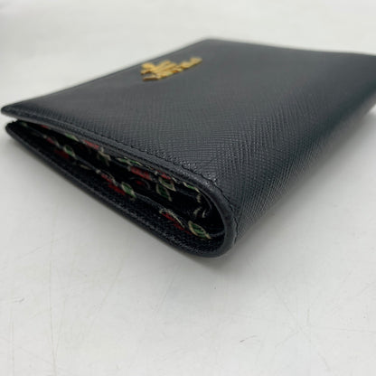 【中古品】【メンズ/レディース】 PRADA プラダ 1MV204 SAFFIANO+SV.LOV レザーウォレット 二つ折り財布 サフィアーノ ロゴ 181-260709-ko-10-tei カラー：ブラック 万代Net店