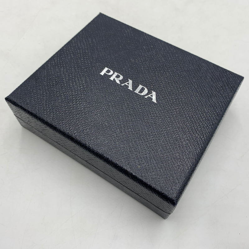 【中古品】【メンズ/レディース】 PRADA プラダ 1MV204 SAFFIANO+SV.LOV レザーウォレット 二つ折り財布 サフィアーノ ロゴ 181-260709-ko-10-tei カラー：ブラック 万代Net店