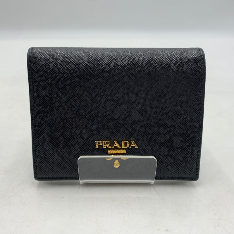 【中古品】【メンズ/レディース】 PRADA プラダ 1MV204 SAFFIANO+SV.LOV レザーウォレット 二つ折り財布 サフィアーノ ロゴ 181-260709-ko-10-tei カラー：ブラック 万代Net店