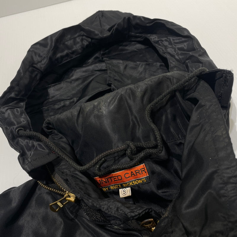 【中古品】【メンズ】 UNITED CARR ユナイテッド カー BY BUZZ RICKSON'S BOMBER MOUNTAIN UC10521 バイ バズリンクソンズ ボンバーマウンテン アウター 145-260701-sa-09-tei サイズ：S カラー：ブラック 万代Net店