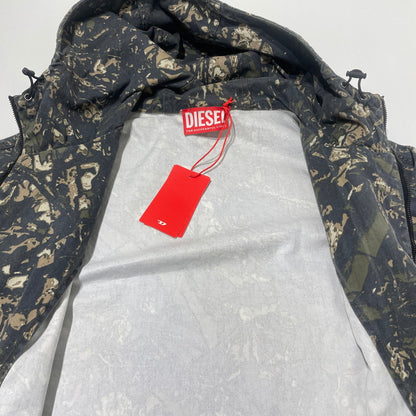 【中古品】【メンズ】 DIESEL ディーゼル J-LINT CAMOUFLAGE JACKET A16666 25SS ジェイ リント カモフラージュジャケット アウター 141-260701-sa-12-tei サイズ：48 カラー：迷彩柄 万代Net店