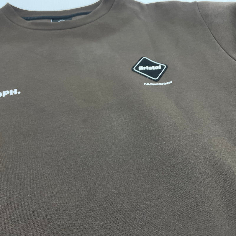 【中古品】【メンズ】 F.C.R.B エフシーアールビー TECH SWEAT CREWNECK TOP FCRB-252074 テック スウェット クルーネック トップ 長袖 トップス トレーナー 142-260701-sa-19-tei サイズ：L カラー：ブラウン 万代Net店