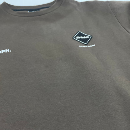 【中古品】【メンズ】 F.C.R.B エフシーアールビー TECH SWEAT CREWNECK TOP FCRB-252074 テック スウェット クルーネック トップ 長袖 トップス トレーナー 142-260701-sa-19-tei サイズ：L カラー：ブラウン 万代Net店