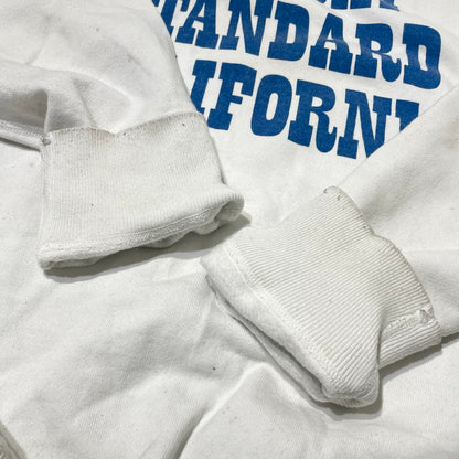 【現状渡し品】【メンズ】 STANDARD CALIFORNIA スタンダード カルフォルニア× SNOOPY スヌーピー 別注コラボ SD COZY MONDAY CREW SWEAT コーギー マンディー クルー スウェット 長袖 トップス トレーナー 140-260701-sa-18-tei サイズ：XL カラー：ホワイト 万代Net店