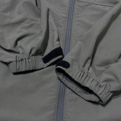 【中古品】【メンズ】 FCRB エフシーアールビー SUPPLEX NYLON HOODED BLOUSON FCRB-250023 サプレックス ナイロン フーデッド ブルゾン アウター 142-260701-sa-21-tei サイズ：XL カラー：カーキ 万代Net店
