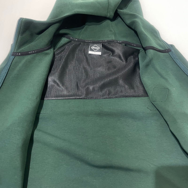 【中古品】【メンズ】 FCRB エフシーアールビー VENTILATION TRAINING HOODIE FCRB-250038 ベンチレーション トレーニング フーディ トップス ジップ パーカー 142-260701-sa-20-tei サイズ：L カラー：グリーン 万代Net店