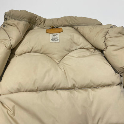 【中古品】【メンズ】 ROCKY MOUNTAIN FEATHERBED ロッキン マウンテン フェザー ベッド × STANDARD CALIFORNIA スタンダード カルフォルニア 別注コラボ SD DOWN VEST 290-252-22 ダウンベストアウター 140-260701-sa-16-tei サイズ：44 カラー：ネイビー 万代Net店