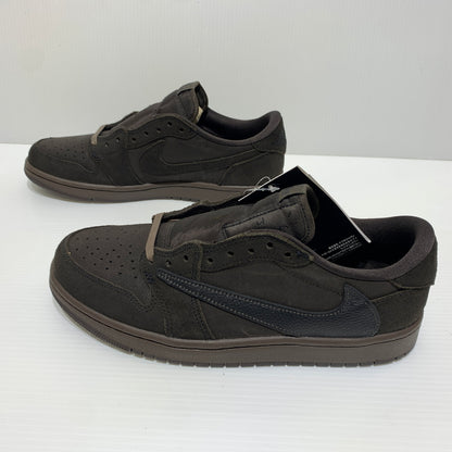 【中古品】【メンズ】 NIKE ナイキ × TRAVIS SCOTT トラヴィス スコット 別注 コラボ AIR JORDAN １ LOW OG SP VELVET BROWN AND DARK MOCHA DM7866-202 エアジョーダン 1 ロー スニーカー 靴 シューズ 160-260709-ko-05-tei サイズ：27cm カラー：ブラウン 万代Net店