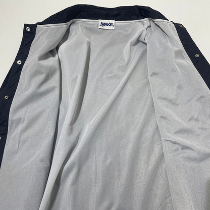 【中古品】【メンズ】 WAKE.SAPPORO ウェイク サッポロ WAKE STF JACKET ウェイク スタッフ ジャケット アウター 140-260706-sa-19-tei サイズ：XL カラー：ネイビー 万代Net店