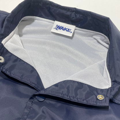 【中古品】【メンズ】 WAKE.SAPPORO ウェイク サッポロ WAKE STF JACKET ウェイク スタッフ ジャケット アウター 140-260706-sa-19-tei サイズ：XL カラー：ネイビー 万代Net店