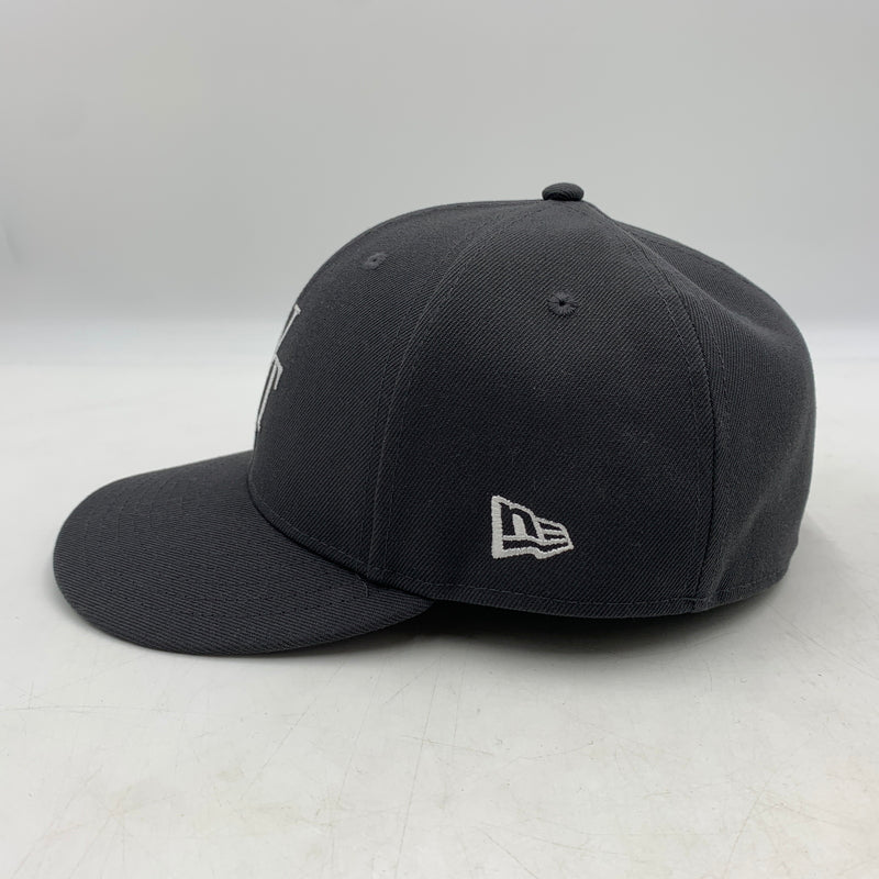 【中古品】【メンズ】 NEW ERA ニューエラ × WTAPS ダブルタップス 別注 コラボ 59FIFTY LOW PROFILE CAP 261NENED-HT02 ロー プロフィール キャップ 帽子 ボールキャップ 185-260709-ko-16-tei サイズ：04 カラー：チャコール 万代Net店