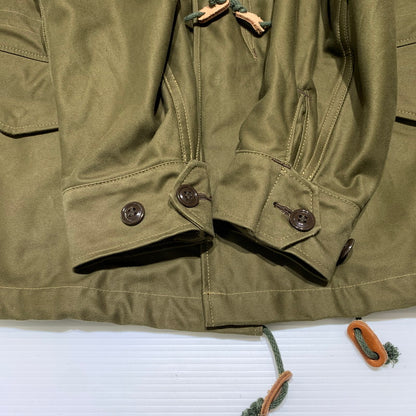 【中古品】【メンズ】 FREEWHEELERS フリーホイーラーズ 1950s CIVILIAN MILITARY STYLE CLOTHING M-1951 FIELD JACKET 2431013 シビリアン ミリタリースタイルクロージング フィールドジャケット アウター 145-260707-yo-15-tei サイズ：M カラー：カーキ 万代Net店