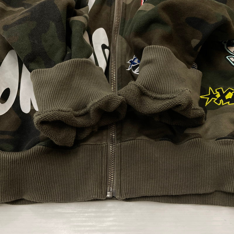 【中古品】【メンズ】 XLARGE エクストララージ MULTI LOGO ZIP UP HOODED 101254012004 マルチロゴ ジップアップフーディー アウター ジップパーカー 142-260711-ss-08-tei サイズ：M カラー：カモ 万代Net店