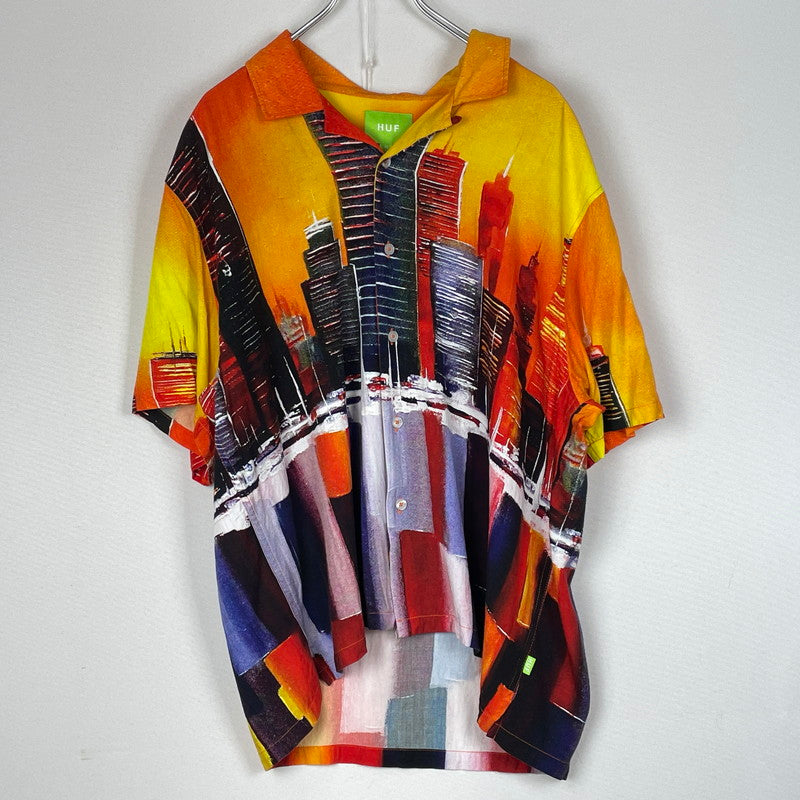【中古品】【メンズ】 HUF ハフ CONCRETE JUNGLE S/S WOVEN TOP コンクリート ジャングル ショート スリーブ ウーブン 半袖 トップス 142-260801-sa-21-tei サイズ：M カラー：総柄 万代Net店