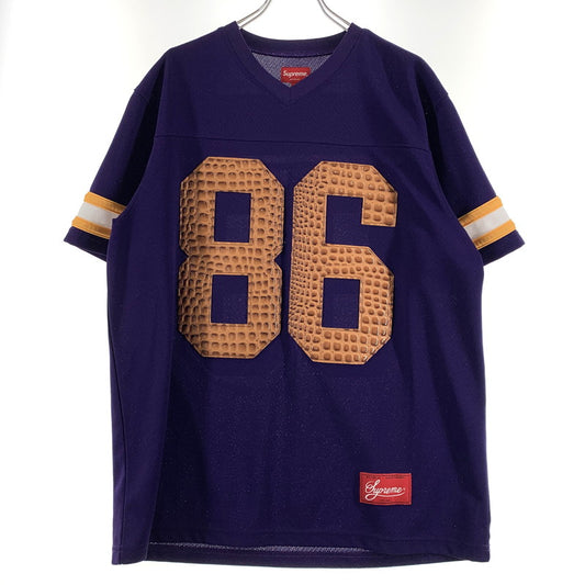 【中古品】【メンズ】 SUPREME シュプリーム 22SS FAUX CROC FOOTBALL JERSEY フェイク クロコ フットボールジャージ 半袖 トップス 149-260707-yo-25-tei サイズ：M カラー：パープル 万代Net店