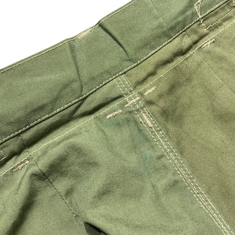 【中古品】【メンズ】 MINUS マイナス SLASH SEAM HBT CARGO VINTAGE SLEEPING BAG CASE M-23S-SSHBT スラッシュ シーム ヘリンボーンツイル カーゴパンツ ボトムス ショーツ 151-260705-ko-07-tei サイズ：2 カラー：カーキ 万代Net店