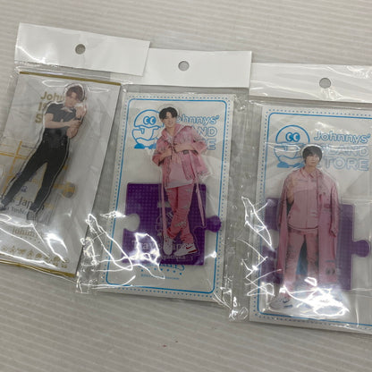 【中古美品】 Travis Japan グッズまとめ売り フォトハンガー エロハン アクスタ うちわ トラビスジャパン 086-260704-nm-02-tei 万代Net店