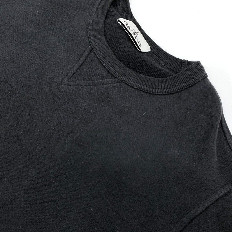 【中古品】【メンズ】 STONE ISLAND ストーンアイランド SHOULDER POCKET CREWNECK SWEAT SHIRT 791560577 ショルダーポケット クルーネック スウェット シャツ 長袖 トップス トレーナー 141-260707-yo-06-tei サイズ：S カラー：ブラック 万代Net店