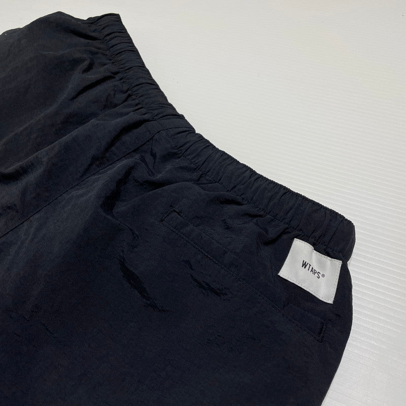 【中古品】【メンズ】 WTAPS ダブルタップス ACADEMY SHORTS NYLON. TAFFETA 221BRDT-PTM09 アカデミー ショーツ ナイロン タフタ ボトムス 153-260707-sa-23-tei サイズ：02 カラー：ブラック 万代Net店